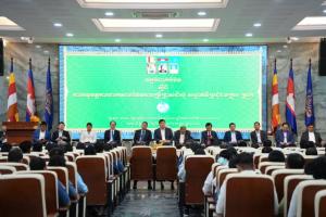 Emphasizing that the time has come for land management to set clear directions