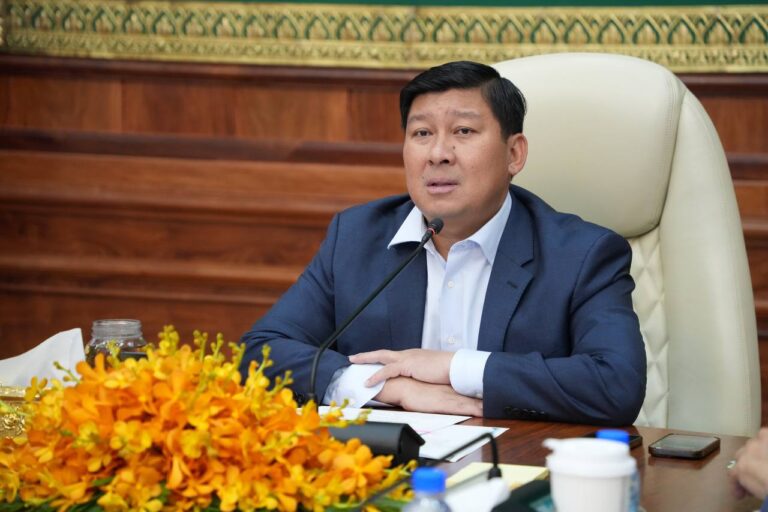 At a meeting to review land affairs in Mondulkiri province