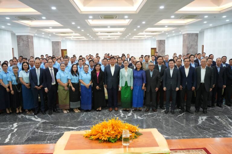 Warm welcome and meeting with senior leadership course participants