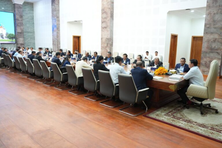 Meeting on the application for social land concessions for housing construction and family farming by representatives of citizens in Stung Treng and Kampot provinces and the LASED III project meeting