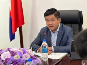 Invited to lead a meeting to discuss the proposals of the teachers at the Hun Sen Regional Pedagogical Center, Kandal Province and Tep Pranom High School, Ponhea Leu District