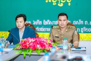 His Excellency Secretary of State Ly Rasmey invited to lead a meeting to mediate and resolve land disputes in Kampong Cham province