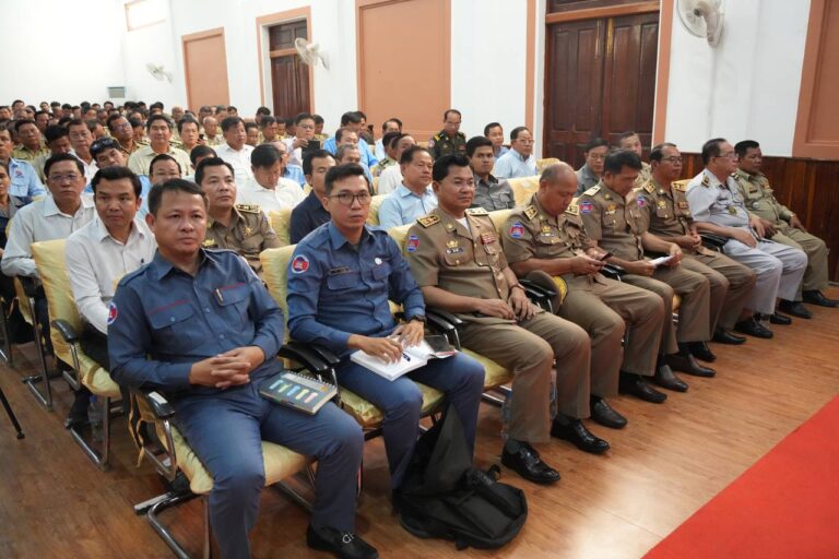 To accelerate land registration work according to the policy of "Complete land registration, satisfactory service, and a dispute-free environment"