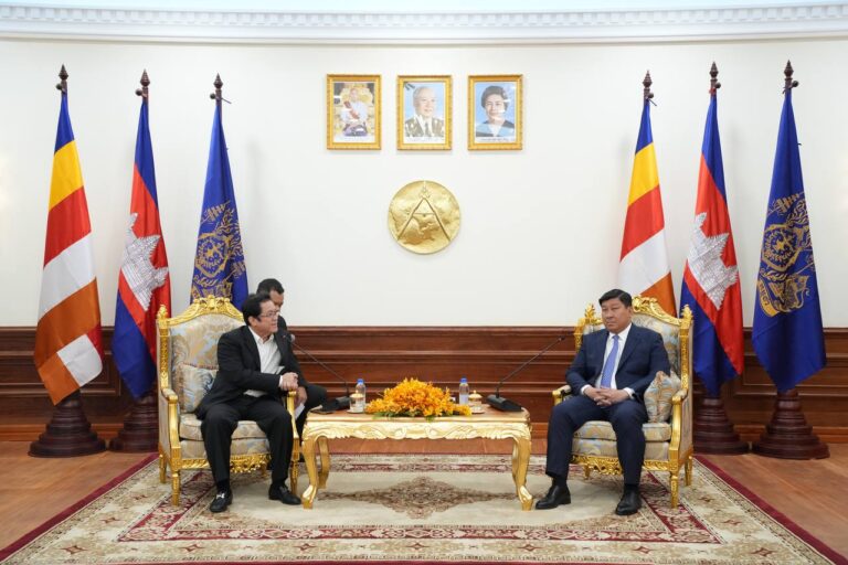 Received a courtesy call with representatives of the Vietnam Rubber Industry Association in Cambodia at the Ministry's office on the afternoon of April 4, 2024.