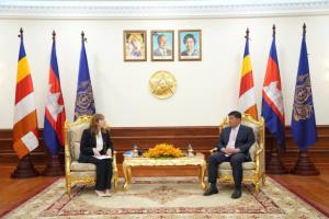 Received a courtesy call and discussed work with Ms. Eda Kraja, Country Director for Cambodia and Laos of the United Nations Office for Project Services (UNOPS) on the morning of February 12, 2024 at the Ministry of Foreign Affairs.