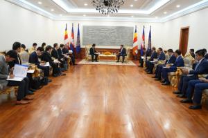 Confirming that Japan is a close friend of Cambodia and has greatly assisted Cambodia in its search for peace