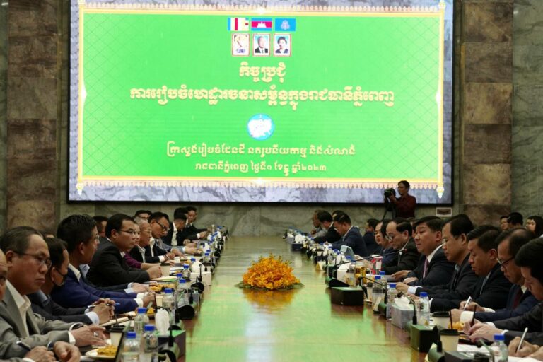 His Excellency Deputy Prime Minister Say Samal announced and presented the winners of the 4th Cleanest Beach and 1st Cleanest Creek Competition 2023.