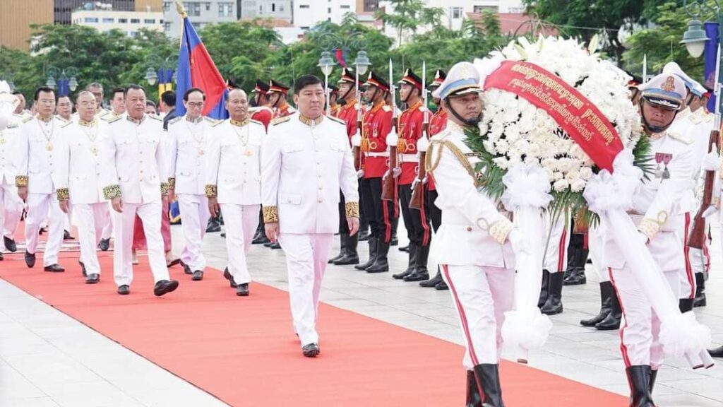 Laying wreaths to pay respect to the departed soul of His Majesty King Norodom Sihanouk, the Great Hero, the Father of Independence, Territorial Integrity and National Unity of the Khmer Nation