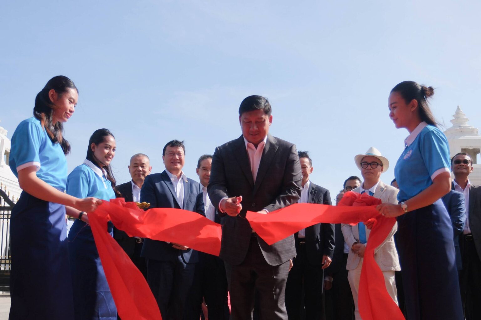 The leadership of the Ministry of Land Management, Urban Planning and Construction held a meeting to discuss and build internal consensus on the preparation of legal documents in the construction sector in this mandate in order to have technical standards