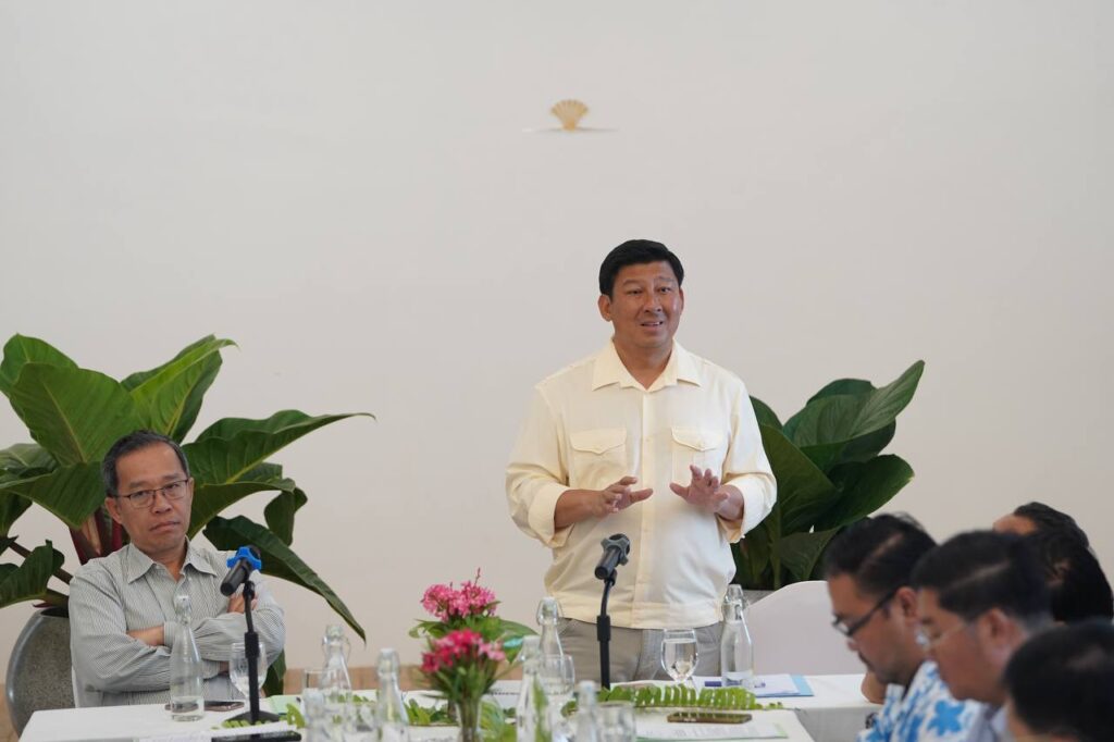 The Ministry of Land Management, Urban Planning and Construction and the National Rectors' Council of Cambodia (RCC) have drawn practical experiences from the economic boom of Koh Rong and proposed ideas to continue strengthening the island's economic base.