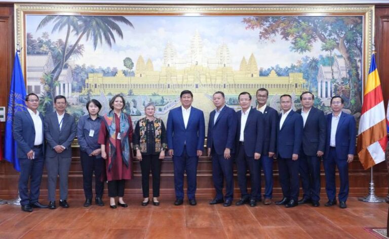 The Ministry of Land Management, Urban Planning and Construction and the Asian Development Bank (ADB), in a spirit of good cooperation, met to discuss work and prepare projects that respond to the actual needs and desires of Cambodia.