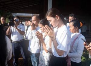 Condolences to the family of the martyred soldier, Waraksenitree Sot Pich, who was killed in a battle with the Thai armed forces (1)