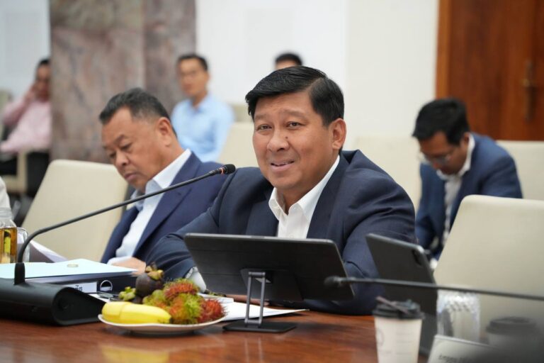 Meeting to discuss and consult on the preparation of conditions for land use and management of the Angkor World Heritage Site