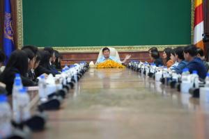 All of you must join in building a contemporary Cambodia together, an era in which Cambodian society has civilization, culture, traditions, and self-confidence.