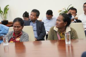 The Ministry of Land Management, Urban Planning and Construction has successfully negotiated a settlement between 54 families and Mr. Chiem Phan.