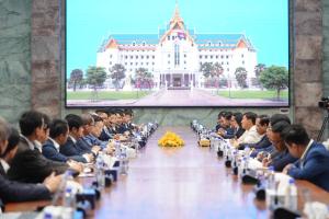 Courtesy meeting and discussion with the Japan-Cambodia Association (JCA) at the Ministry's office on the morning of November 18, 2024