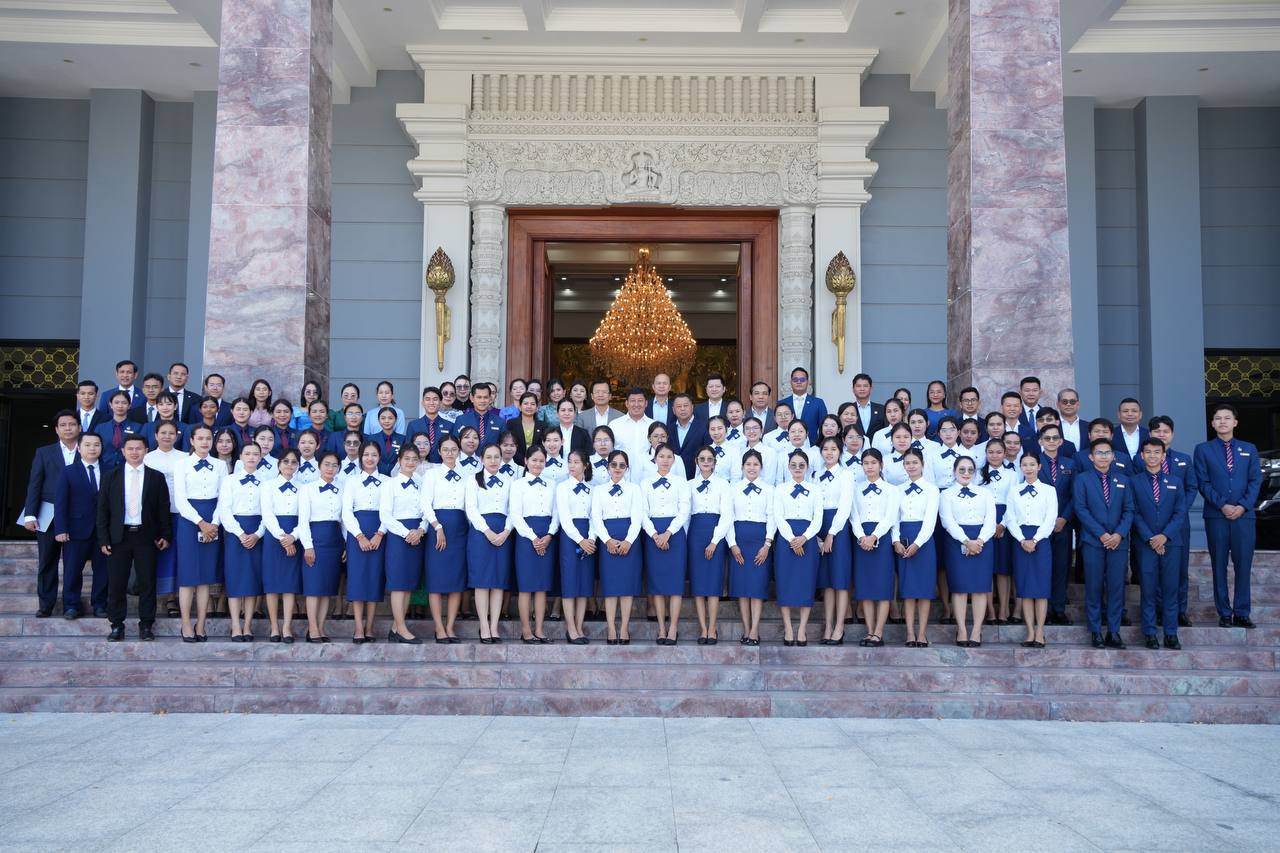 Speaking at a meeting with delegates from the Southeast Asian and Japanese Youth Program (SSEAYP) and candidates for the Women in Law Competition Forum